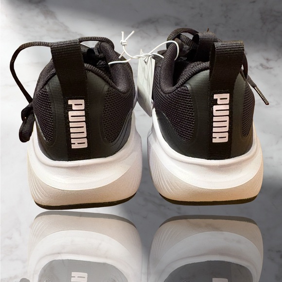 PUMA Ladies Skyrocket Black Sneaker Size 6 - Picture 4 of 7